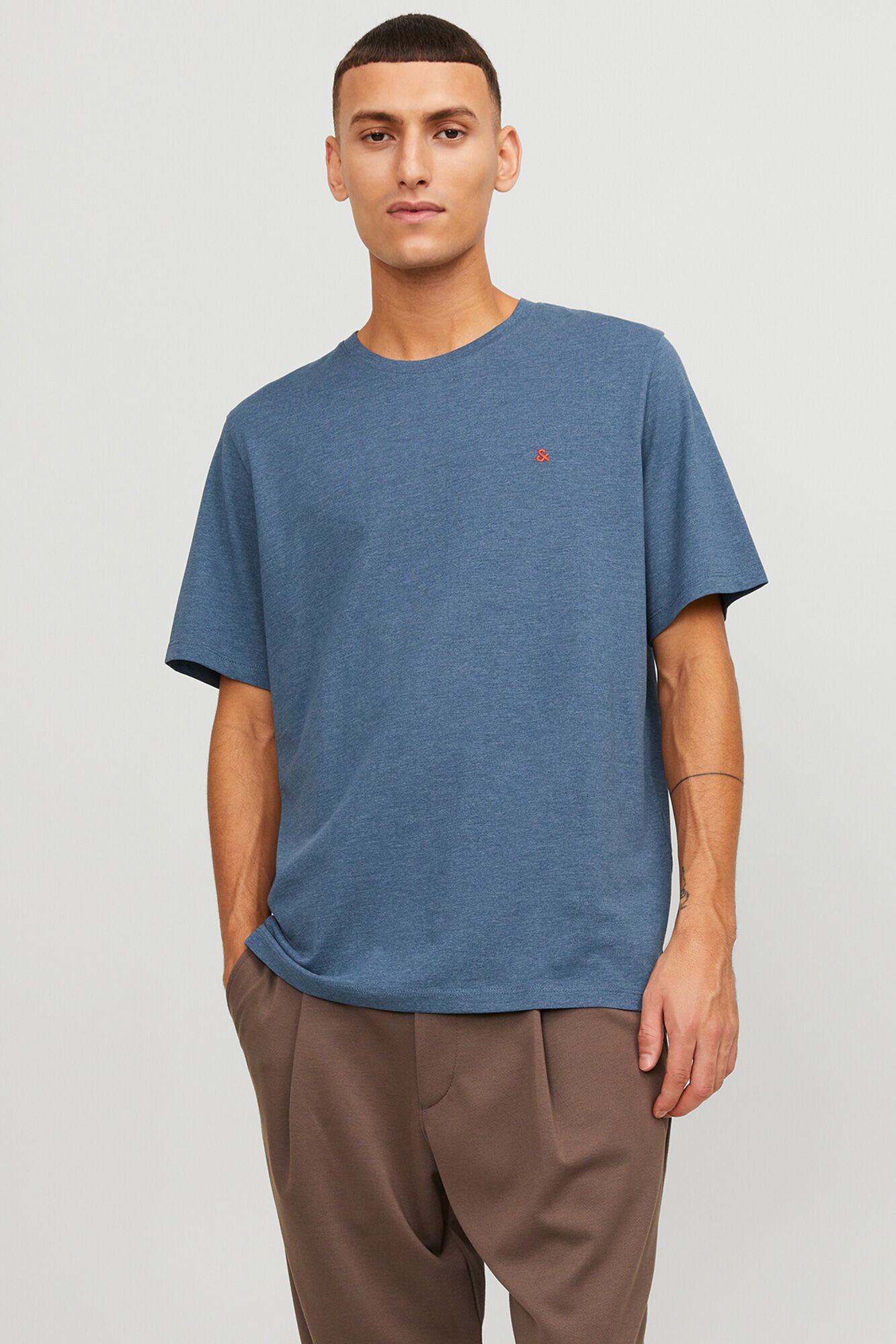 Jack & Jones T-shirt b&aacute;sica regular fit