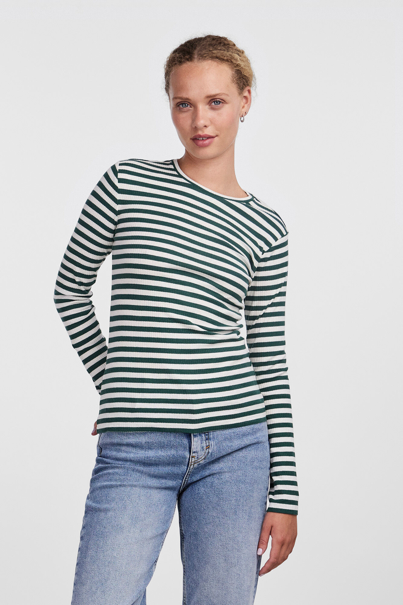 Pieces T-shirt b&aacute;sica 