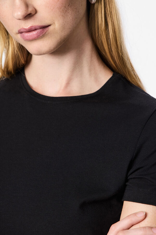 Pieces T-shirt b&aacute;sica preto