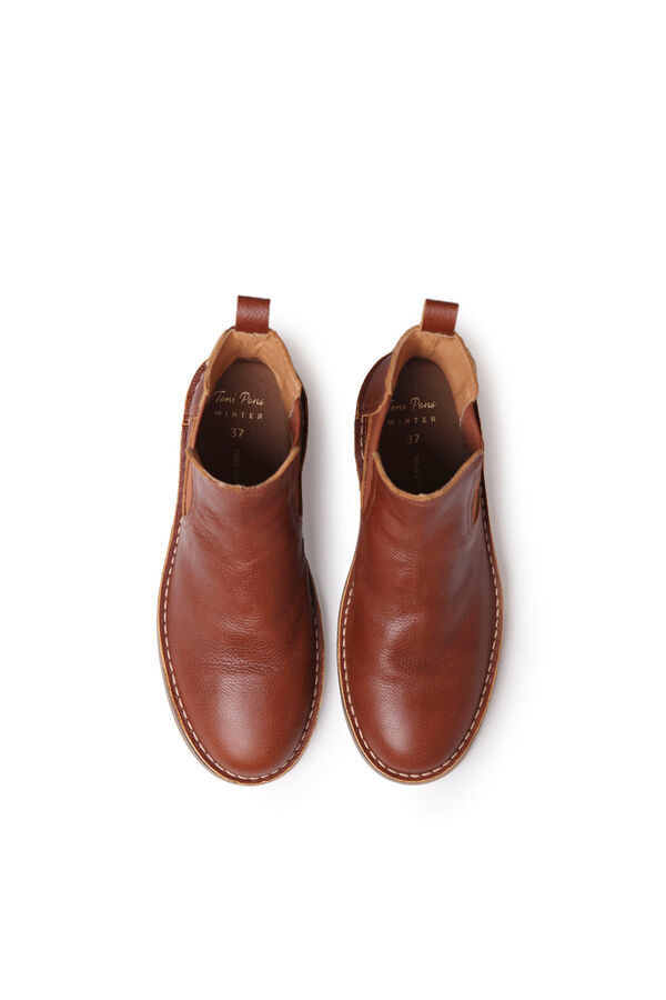 Toni Pons Bot&iacute;n de piel tostado