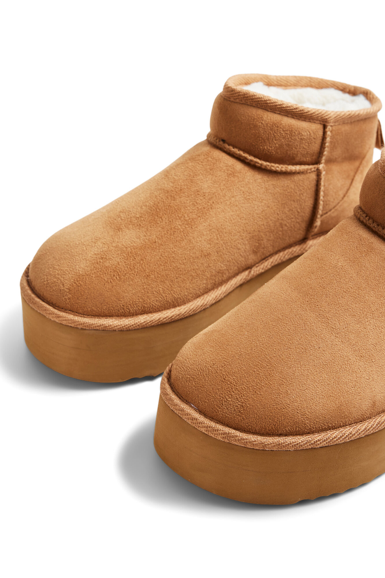 Pieces Botins de pel&uacute;cia de sola larga