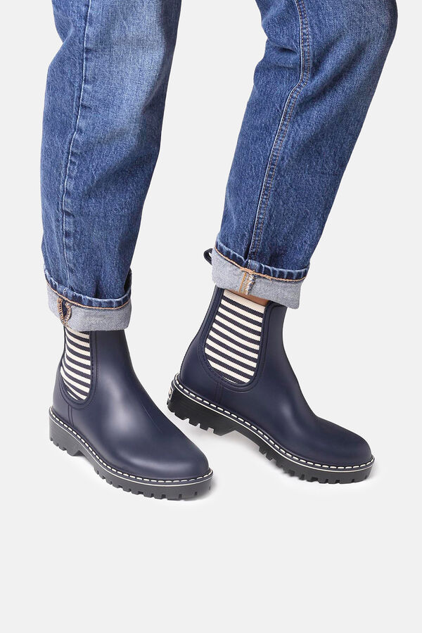 Toni Pons Bot&iacute;n de piel azul