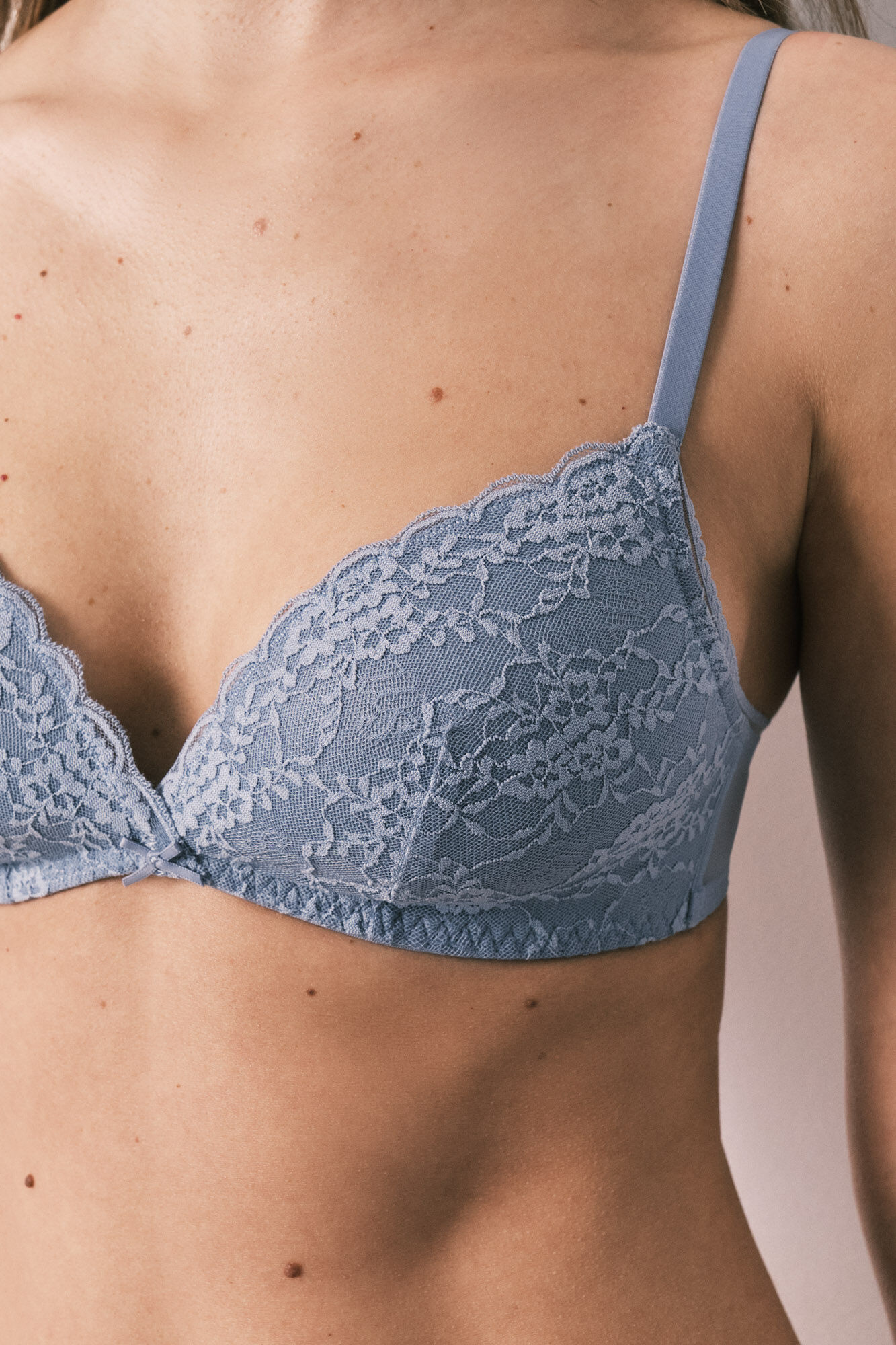Women'secret Soutien-gorge triangle avec rembourrage en dentelle bleu CHARMING