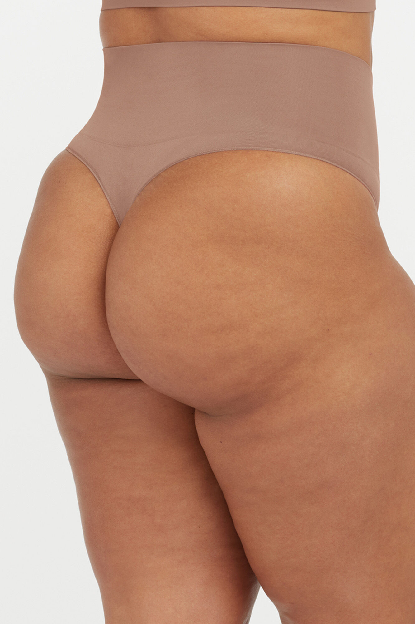 Spanx Tanga modelante de cintura alta nylon reciclado