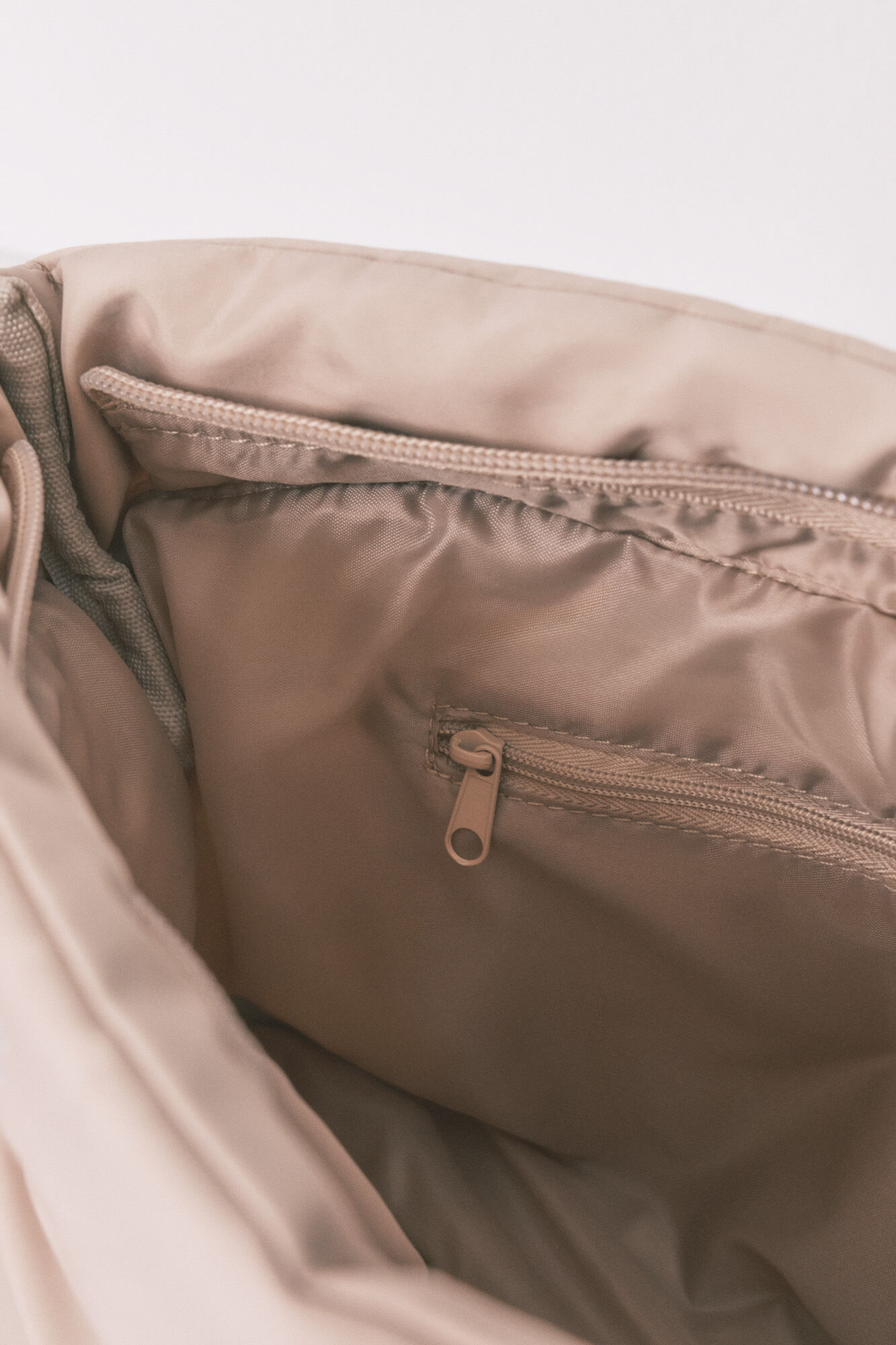 Women'secret N&eacute;cessaire m&eacute;dia acolchoada bege Snoopy