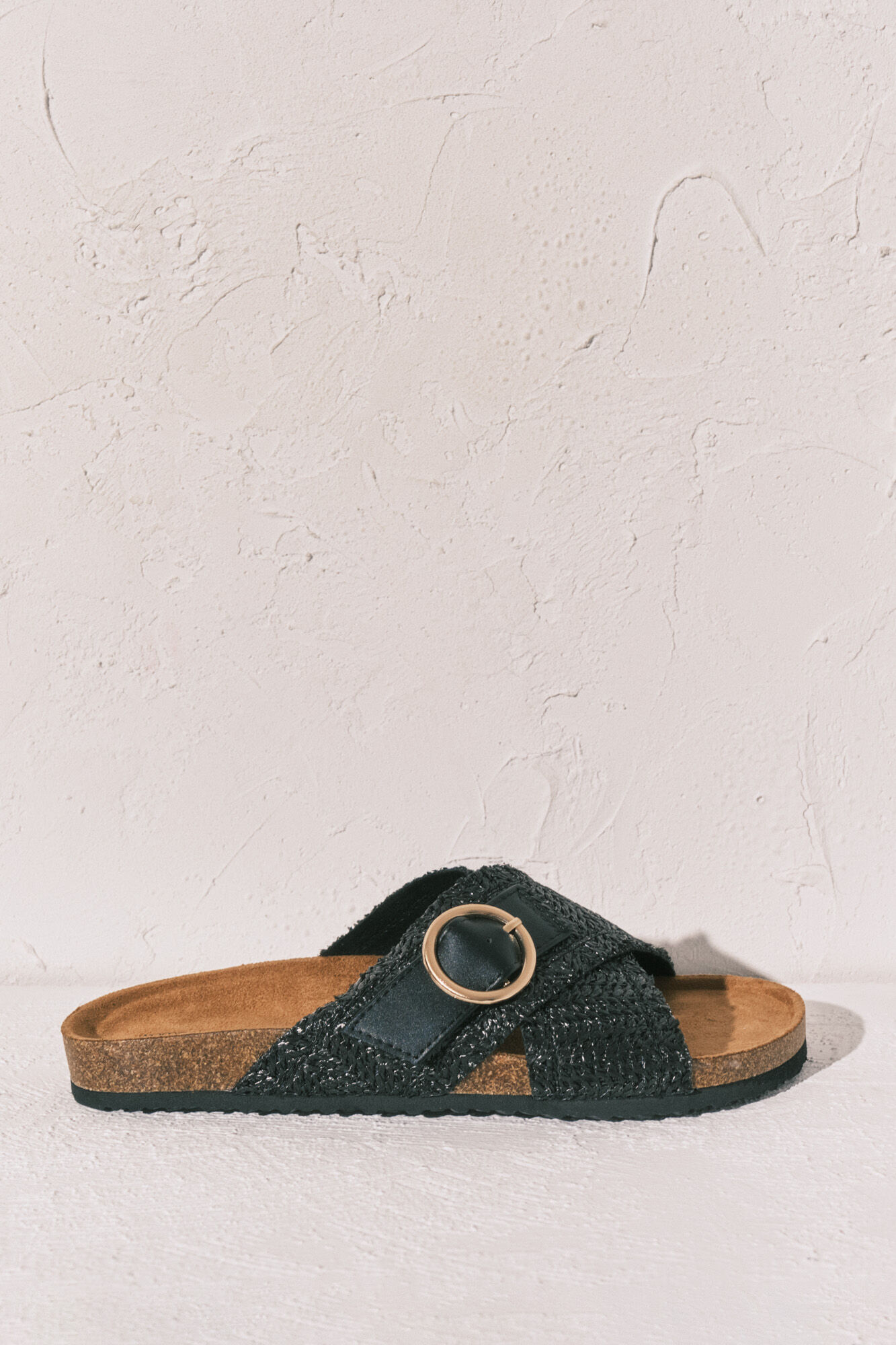 Women'secret Black crossed straps bio sandals