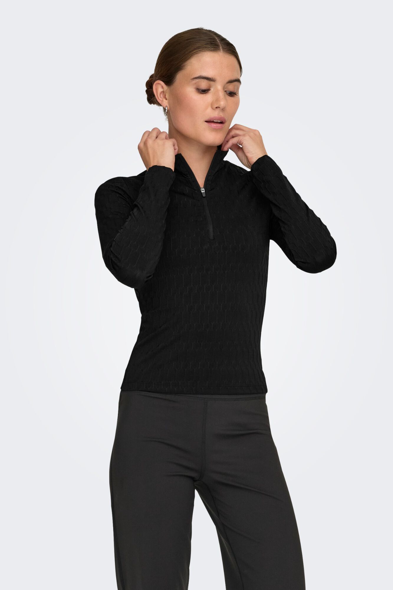 Only Play Top de cuello alto con cremallera