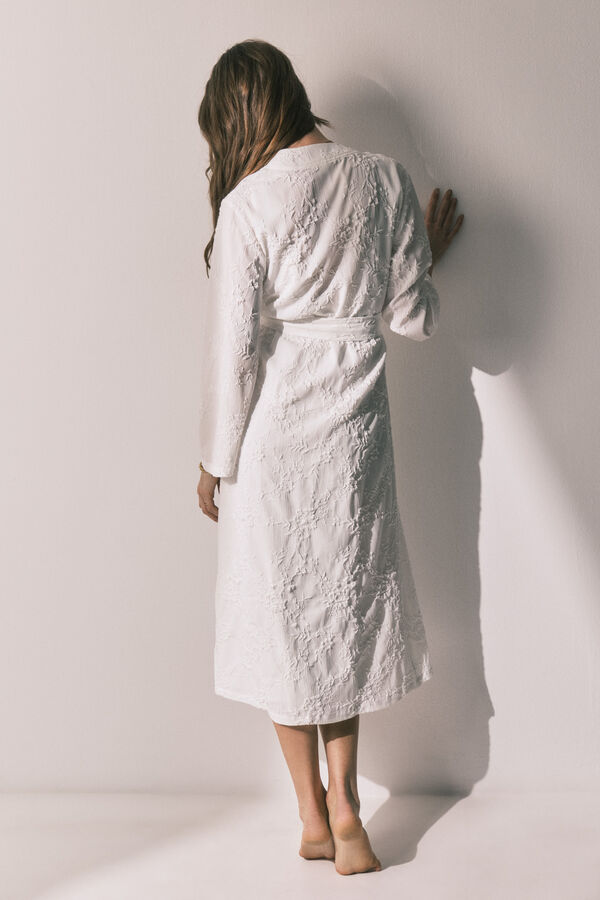 Women'secret Long satin jacquard robe in White beige