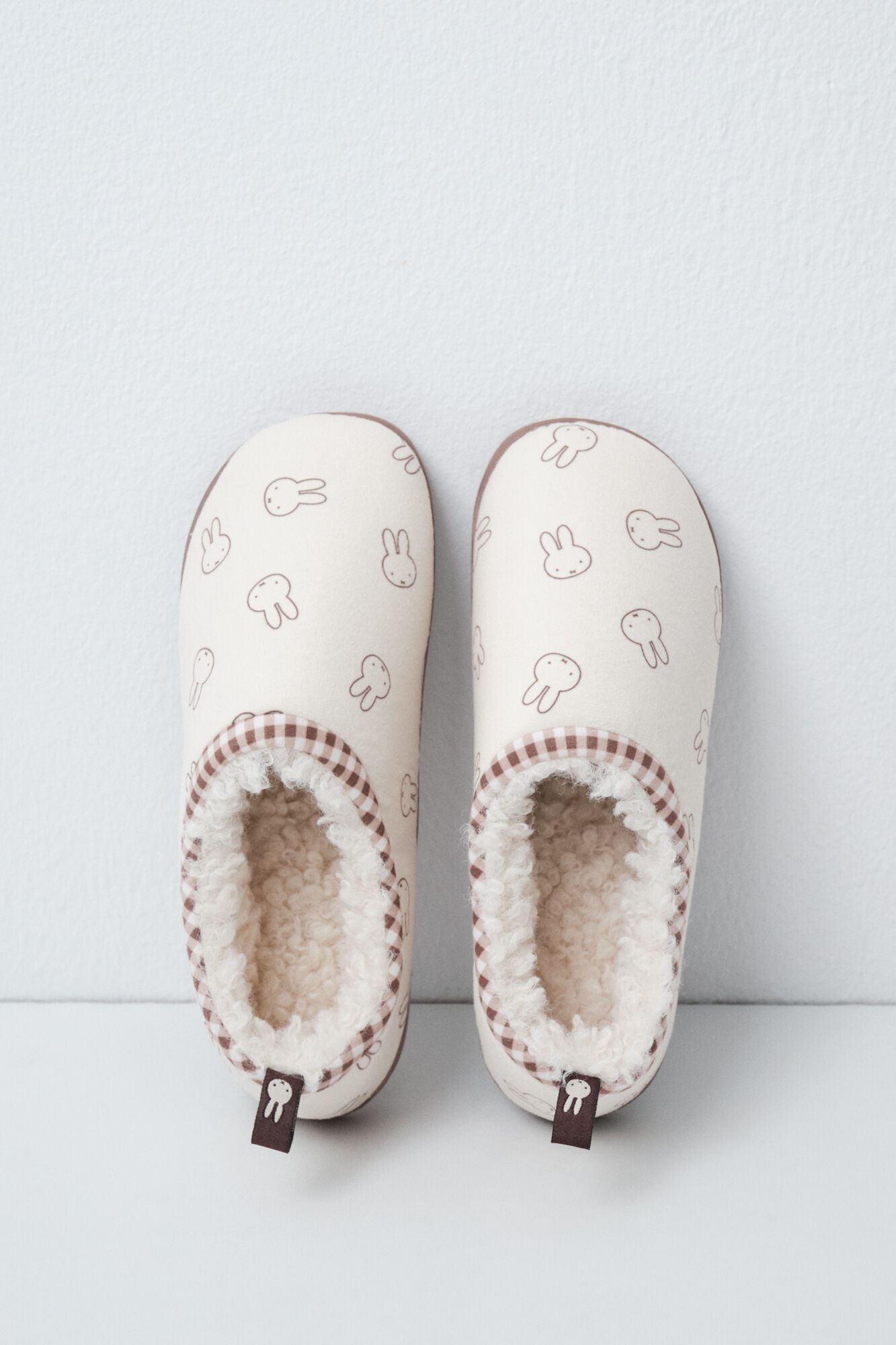Women'secret Miffy closed slippers