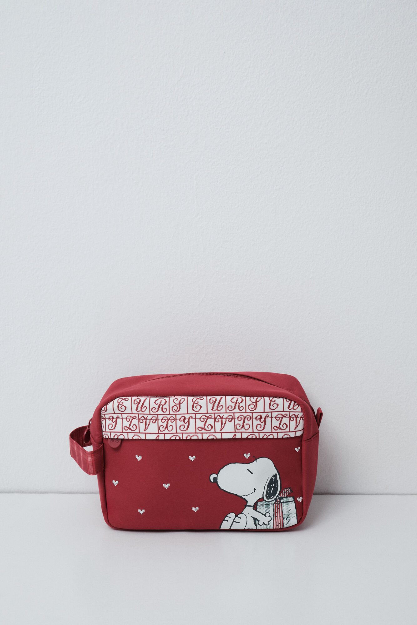 Women'secret Red Snoopy medium vanity case