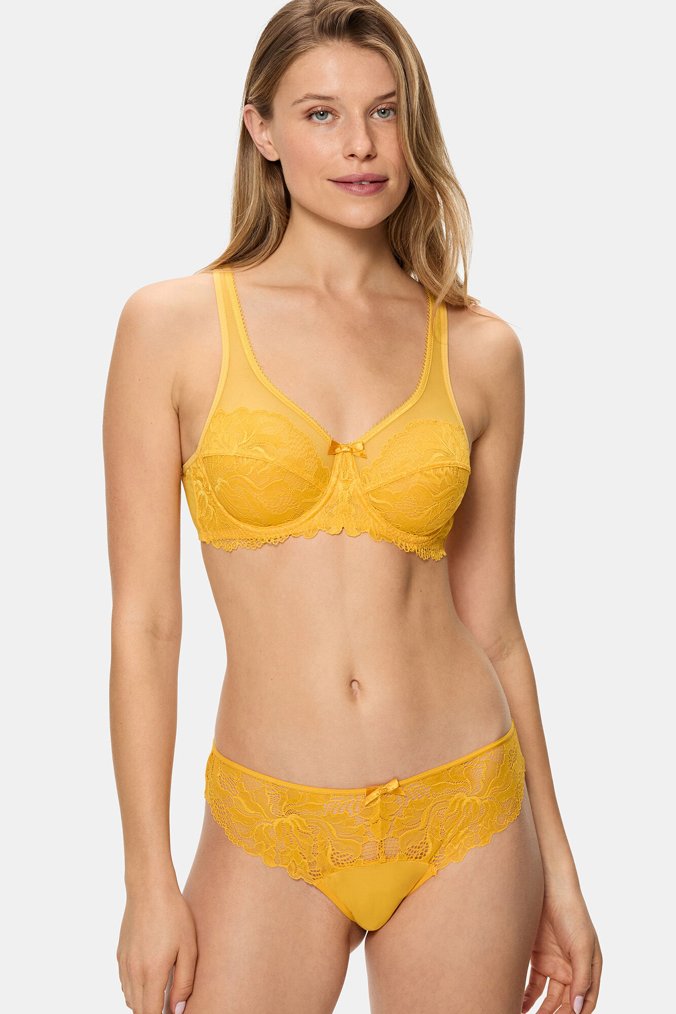 DIM Braga cl&aacute;sica con encaje Generous Essentiel 