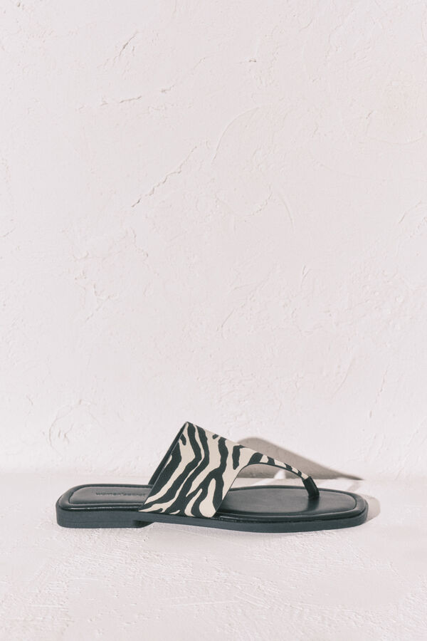 Women'secret Ravne sandale sa printom zebre Crna