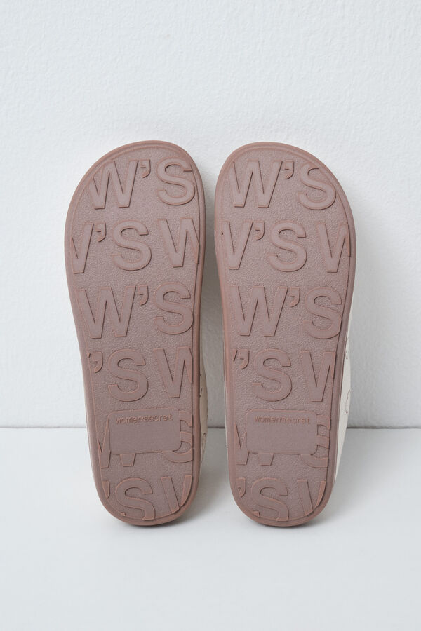 Women'secret Miffy closed slippers beige