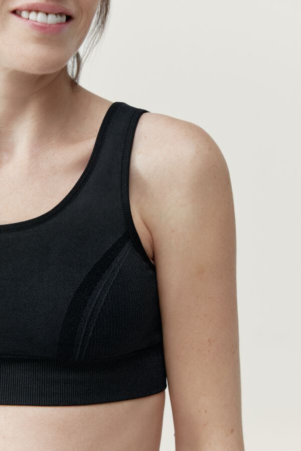 Born Living Yoga Black Mommy Line top black