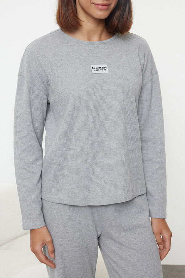 Trendyol Gray plush pyjamas set Grau
