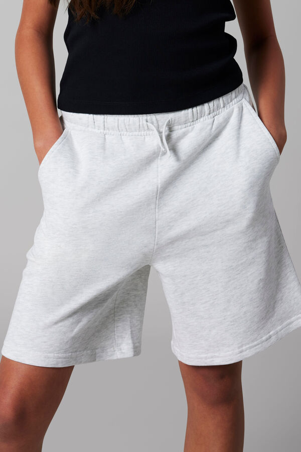 Lmtd Bermuda felpa cinturilla el&aacute;stica y ajuste interior gris