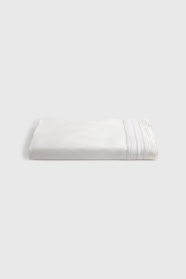 Textura Lingerie detail sheet white