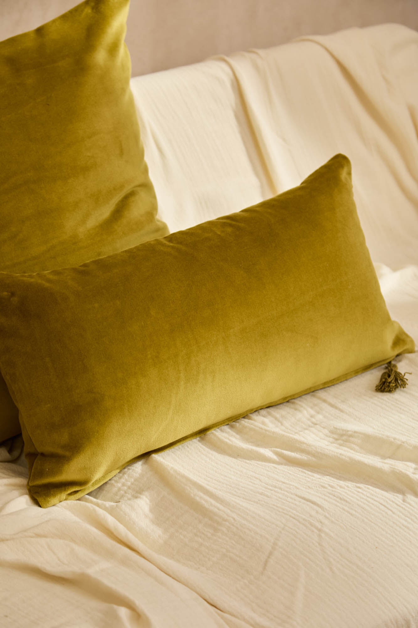 Calma House Funda de coj&iacute;n rectangular de terciopelo verde Velour