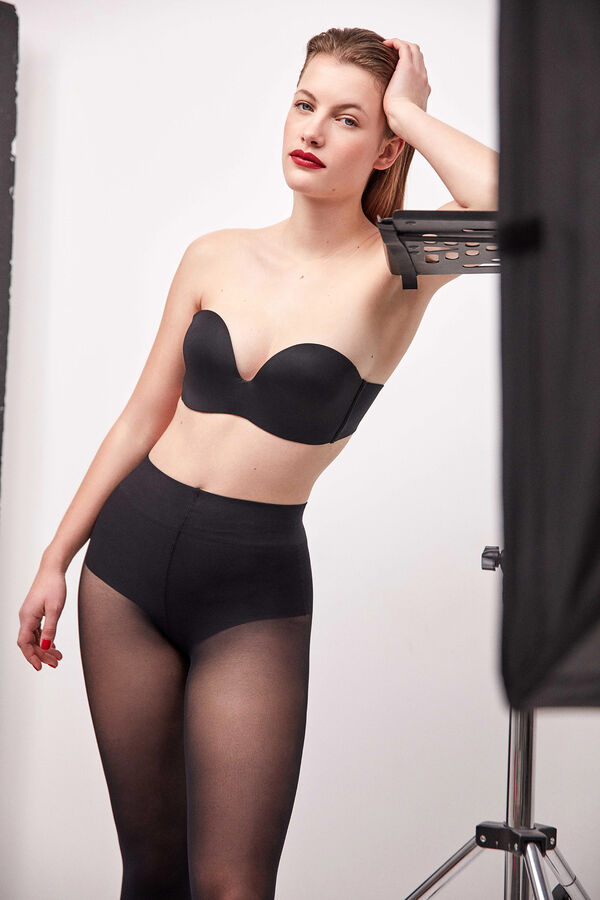 Gisela Removable extreme neckline bra Schwarz