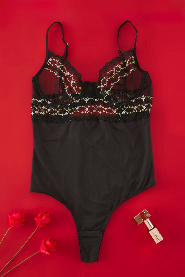 Trendyol Body lencero bordado floral negro