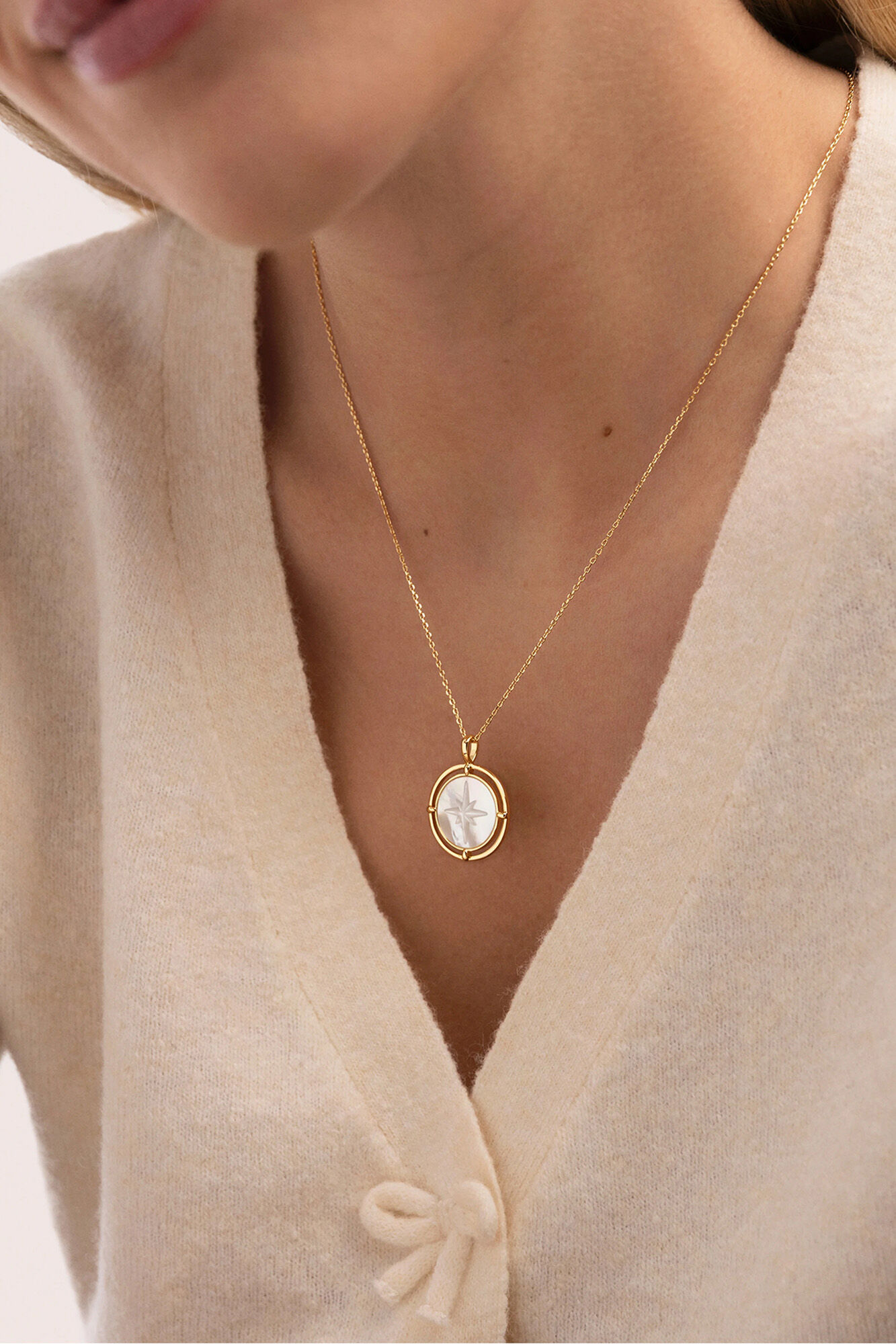 Singularu Halskette Polarstern Perlmutt vergoldet