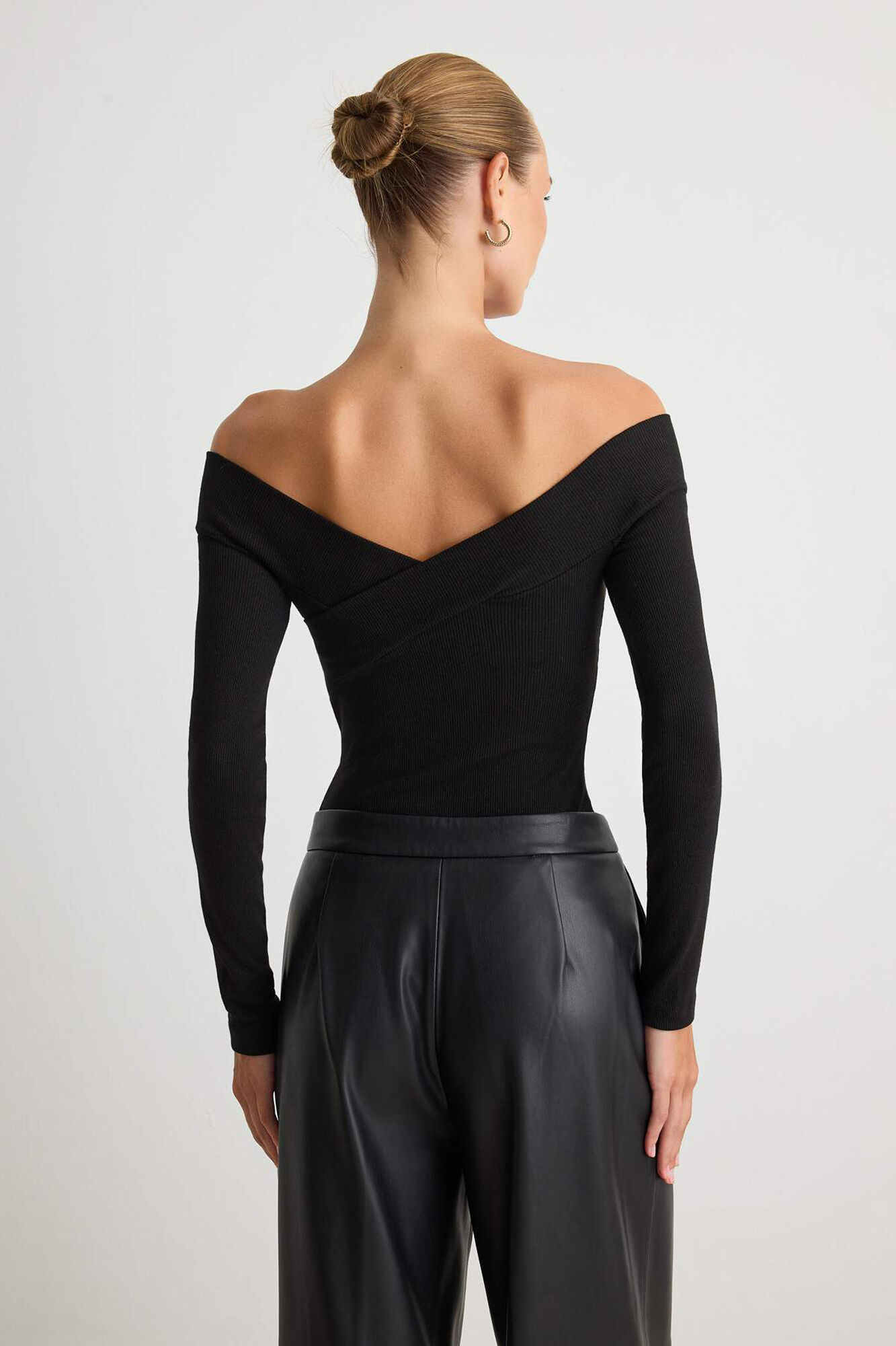 Trendyol Fitted Long Sleeve Bodysuit Top