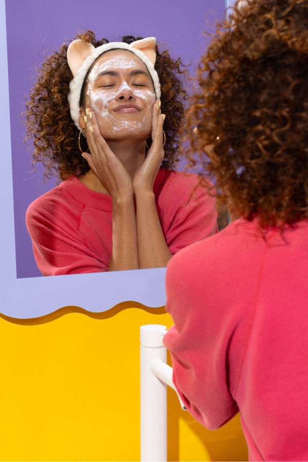 Freshly Cosmetics Mini limpiador facial tama&ntilde;o viaje (50ml) blanco