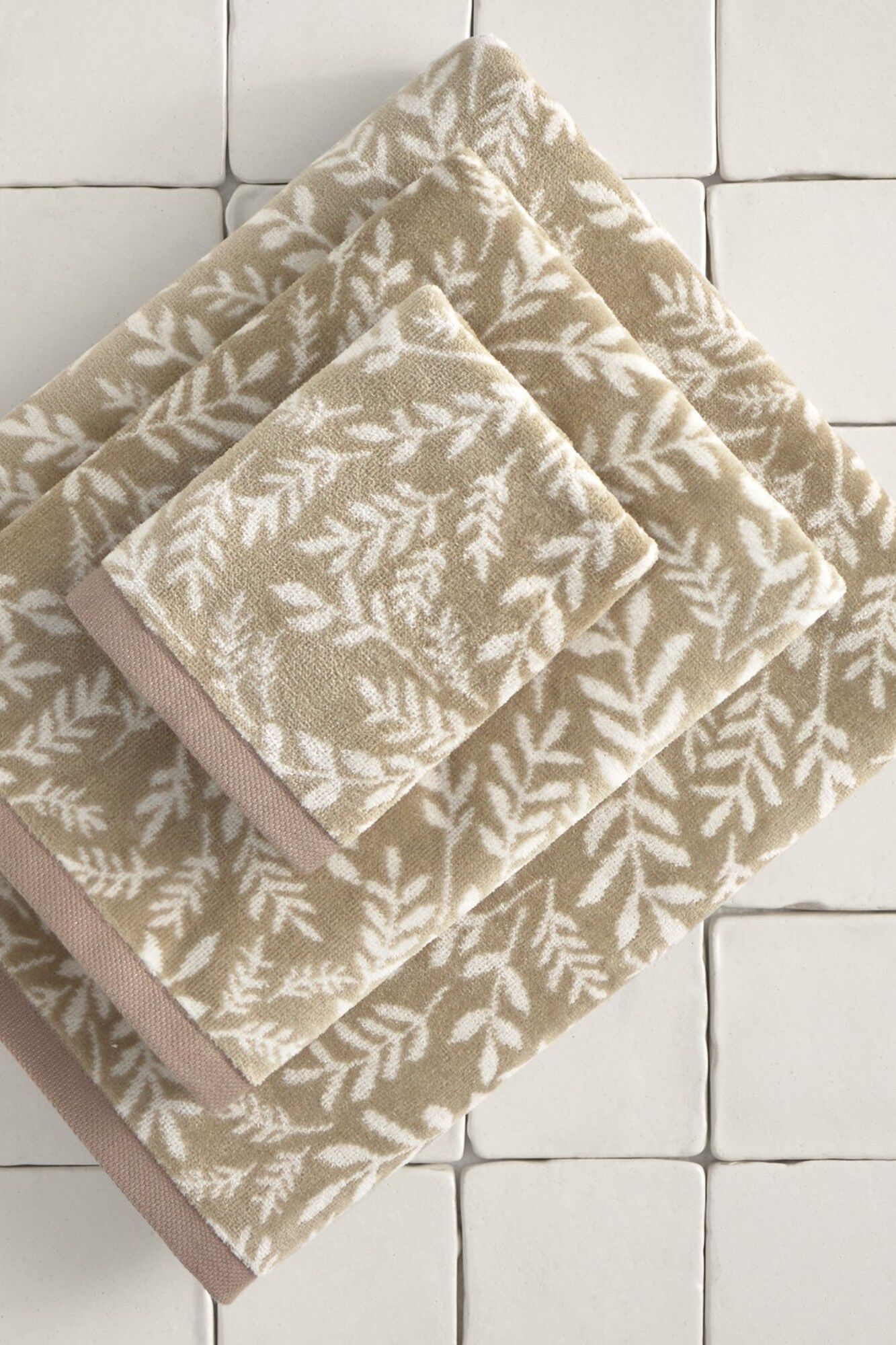 Textura Floral jacquard terry towel