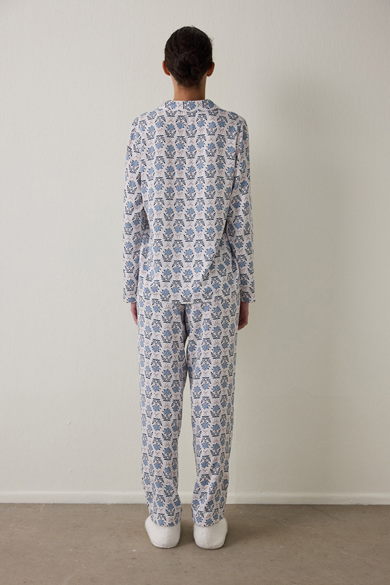 Penti Conjunto de pijama de manga larga con estampado de flores azules