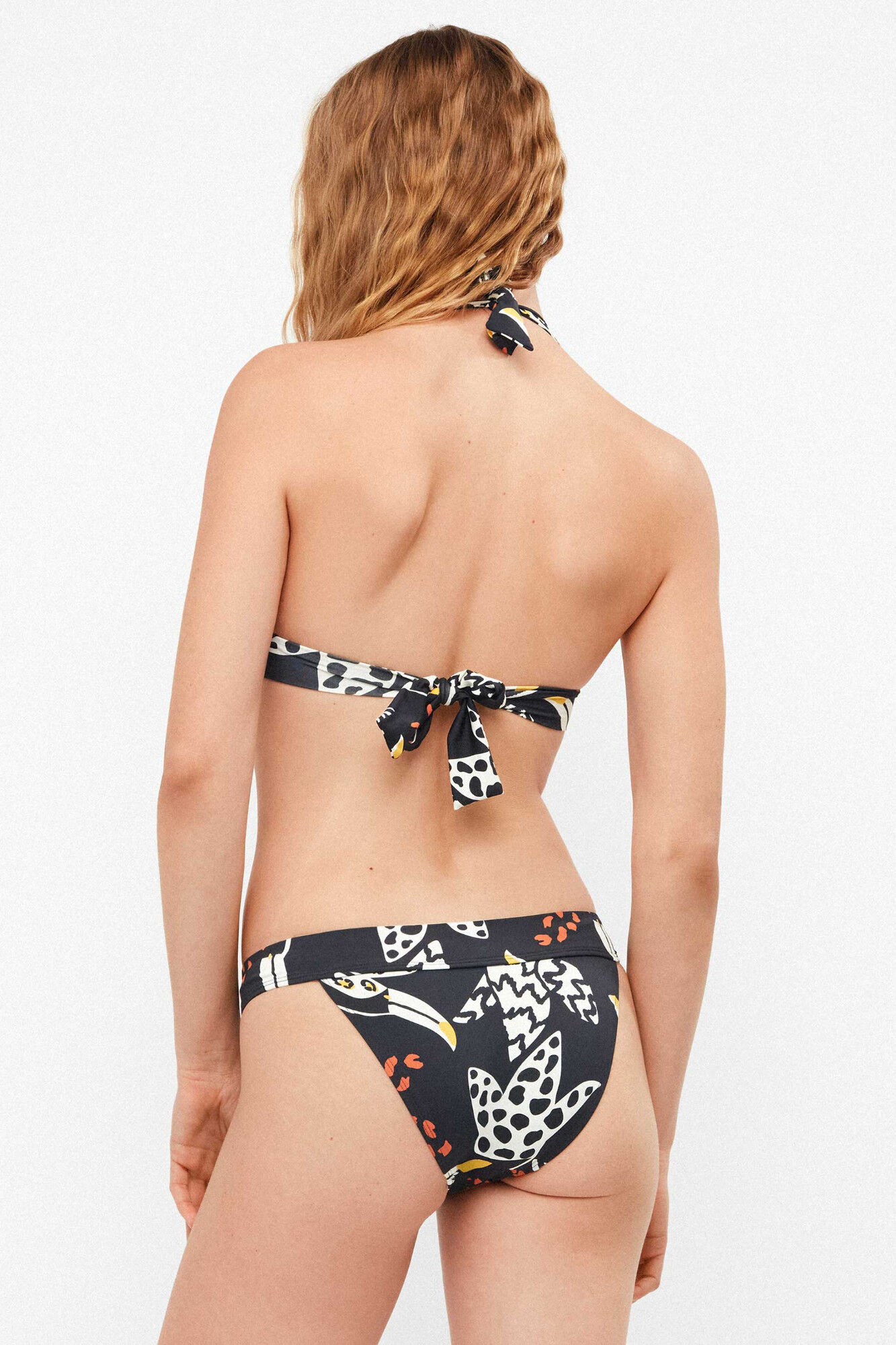 Gisela Cueca de biqu&iacute;ni com barras em V