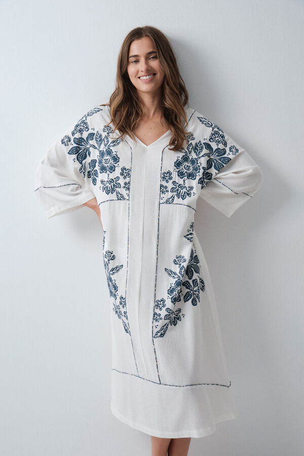 Women'secret Wei&szlig;es Viskose-Kaftankleid mit Blumenprint Naturwei&szlig;