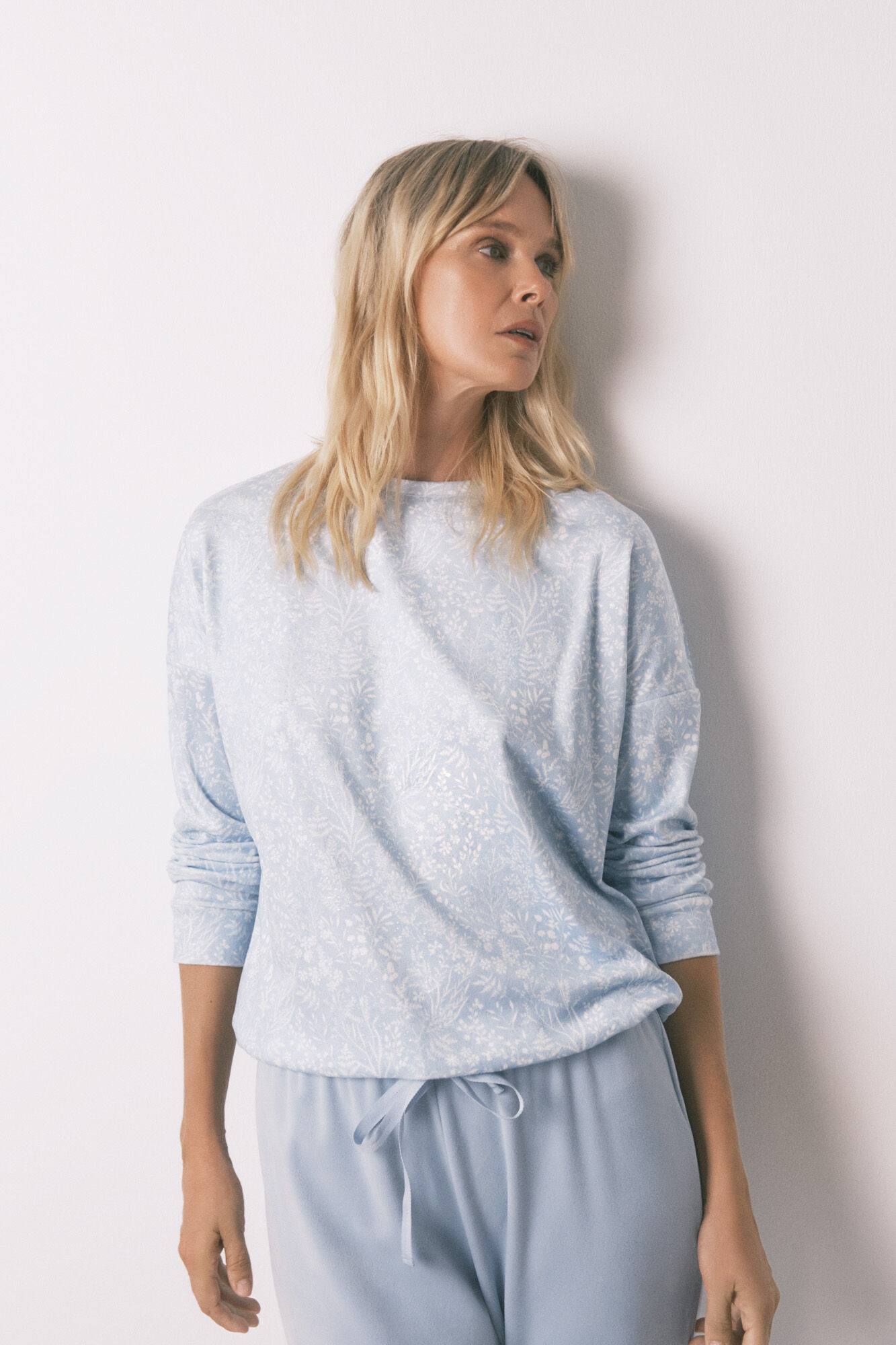 Women'secret Long pyjamas velvet pajamas with blue glitter flowers