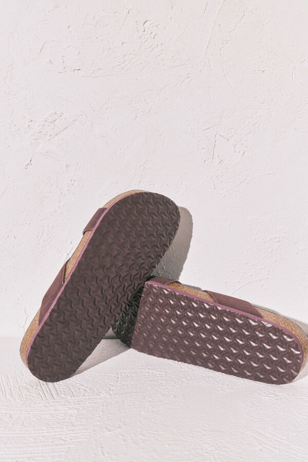 Women'secret Burgundy cross-strap bio sandals printed