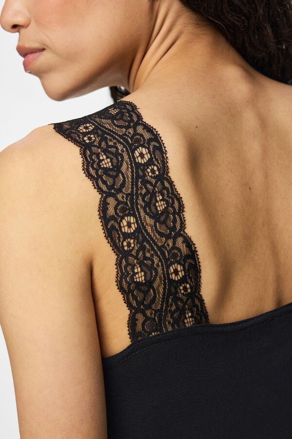Pieces Top with lace detail black