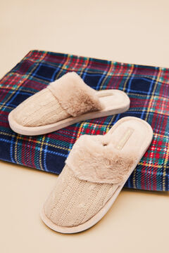 Womensecret Beige furry/knitted slippers beige