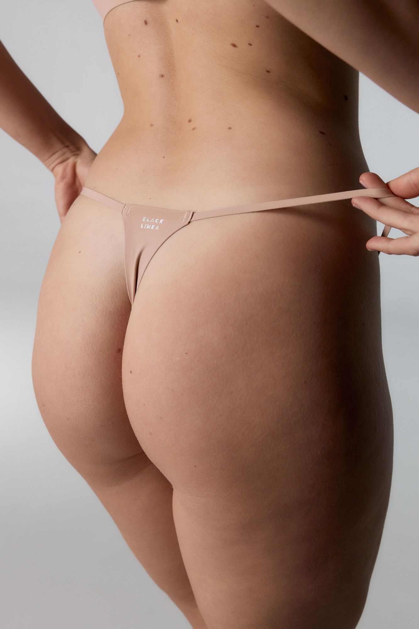 Black Limba String Jane