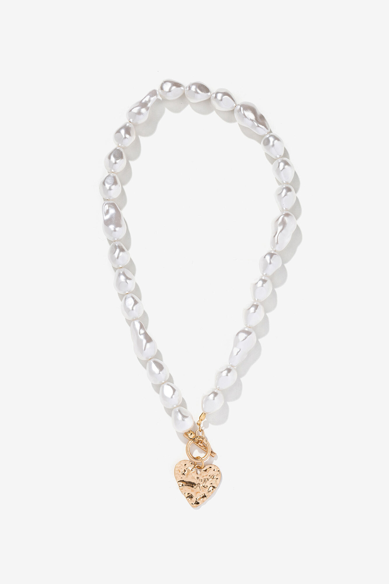 Vilanova Collar efecto perla con coraz&oacute;n