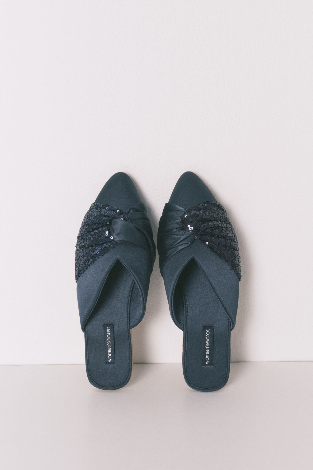 Women'secret Pantufa de cetim azul com chinelos de quarto