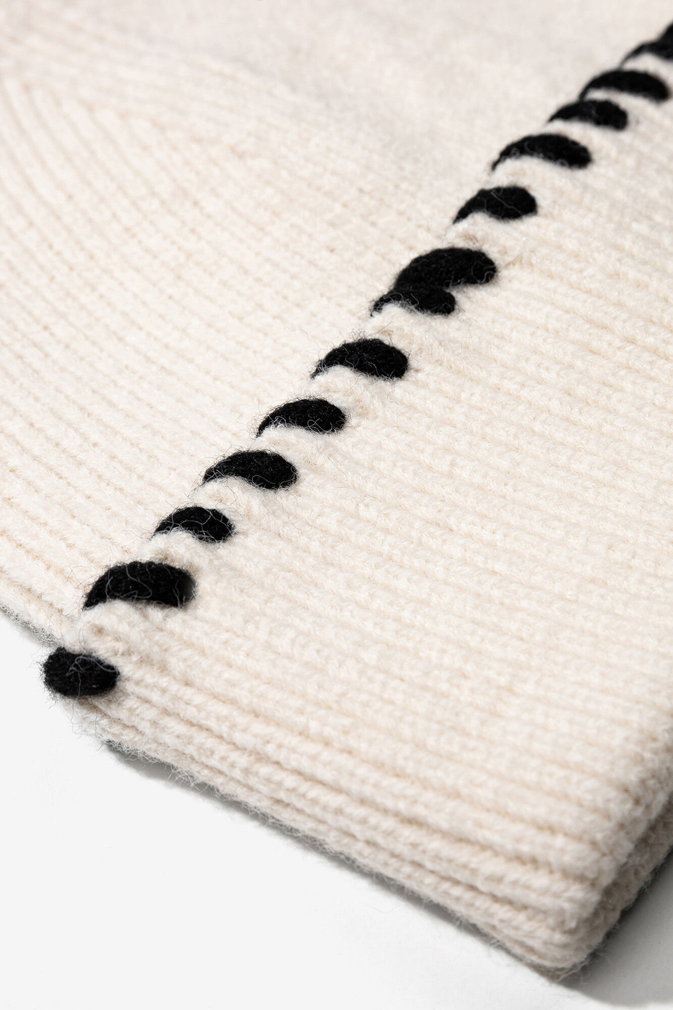 Vilanova Gorro con Costura en Contraste