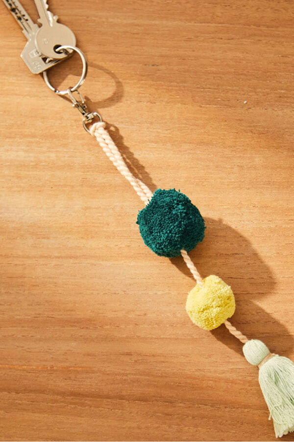 Calma House Green pompom key ring green