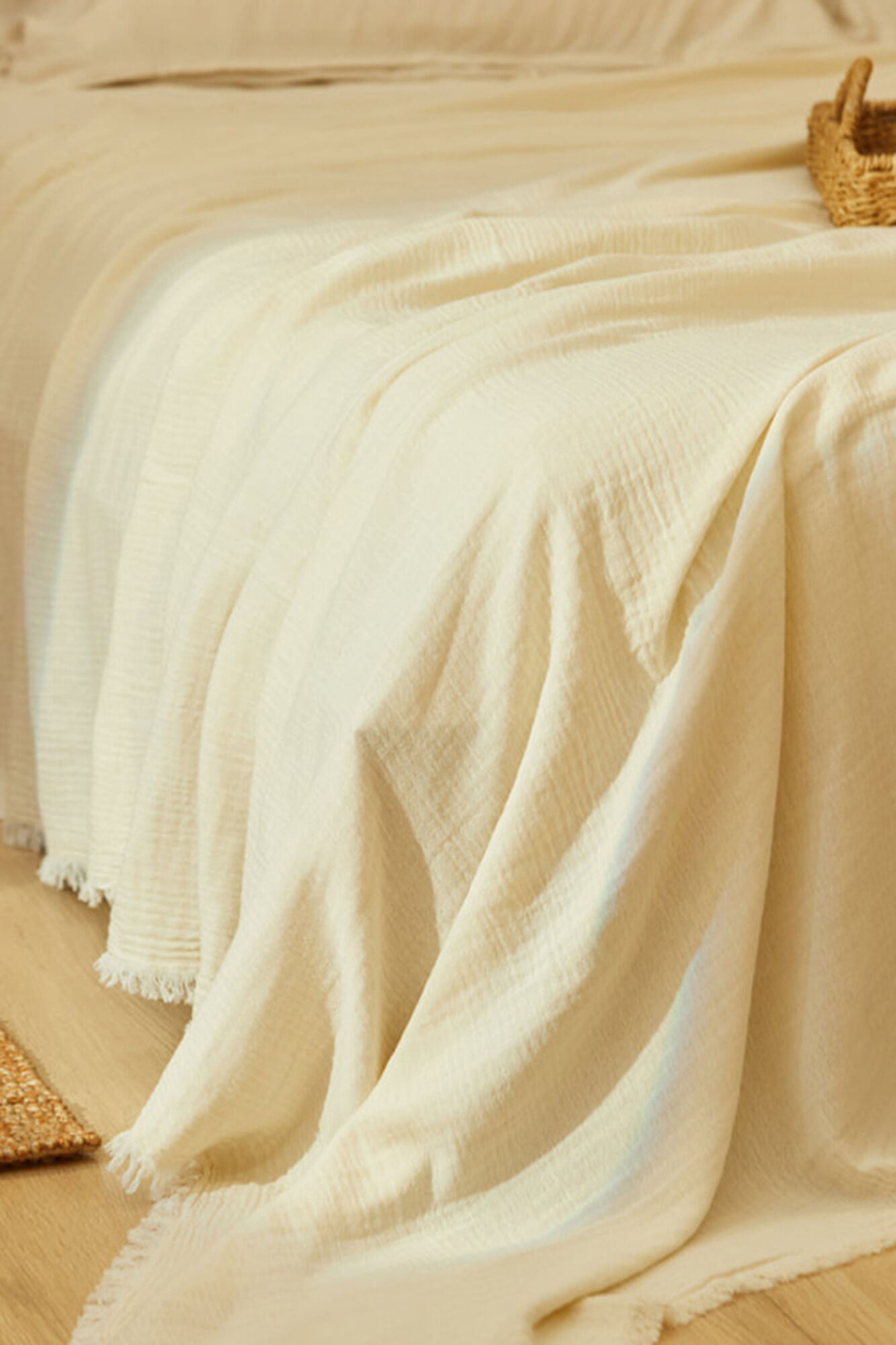 Calma House Lagensteppdecke aus roher Musselin-Baumwolle