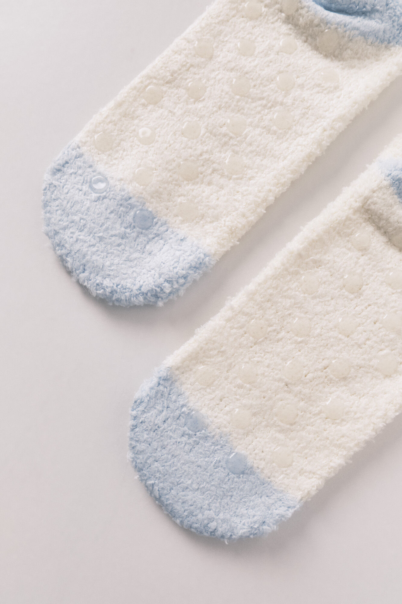 Women'secret Duge krznene čarape sa printom snežnog čoveka.