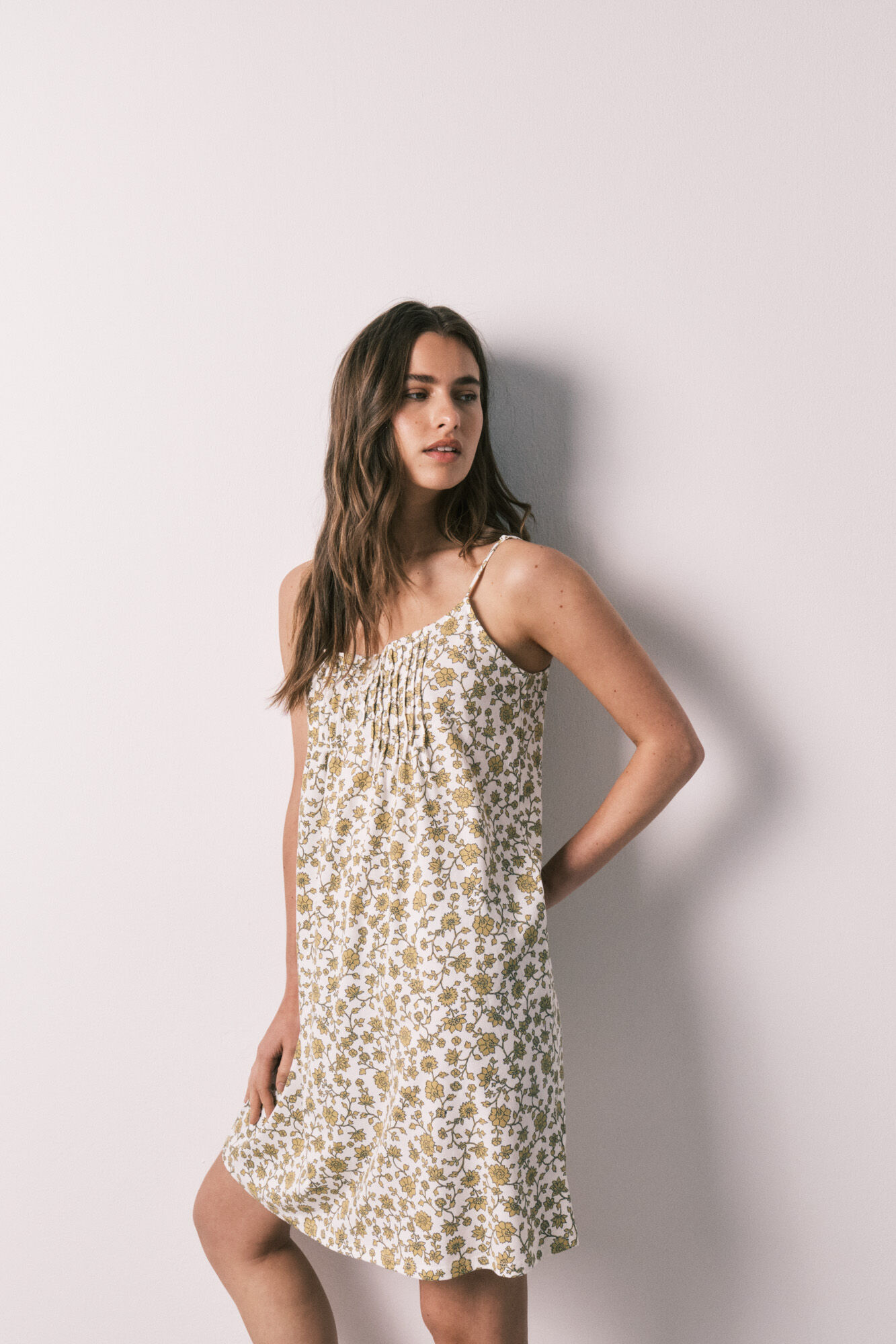 Women'secret Gr&uuml;nes kurzes nachthemd mit blumenprint und tr&auml;gern