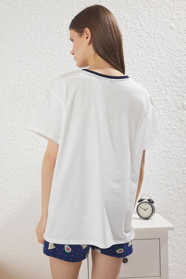 Trendyol Conjunto de pijama corto aguacates marfil