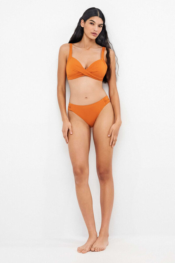 Gisela Klassischer Bikini-Slip Rot