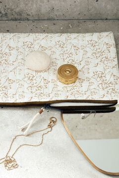 Womensecret M Lutea vanity case in off-white and mustard blanc