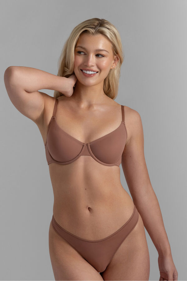 Dorina Tanga Noa nude