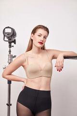 Gisela Removable extreme neckline bra Nude