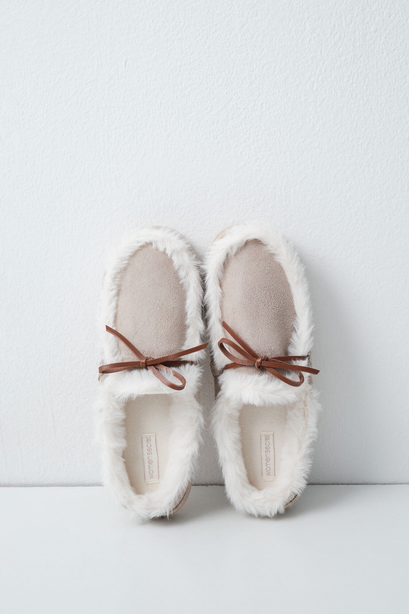 Women'secret Zapatillas casa mocas&iacute;n pelo beige