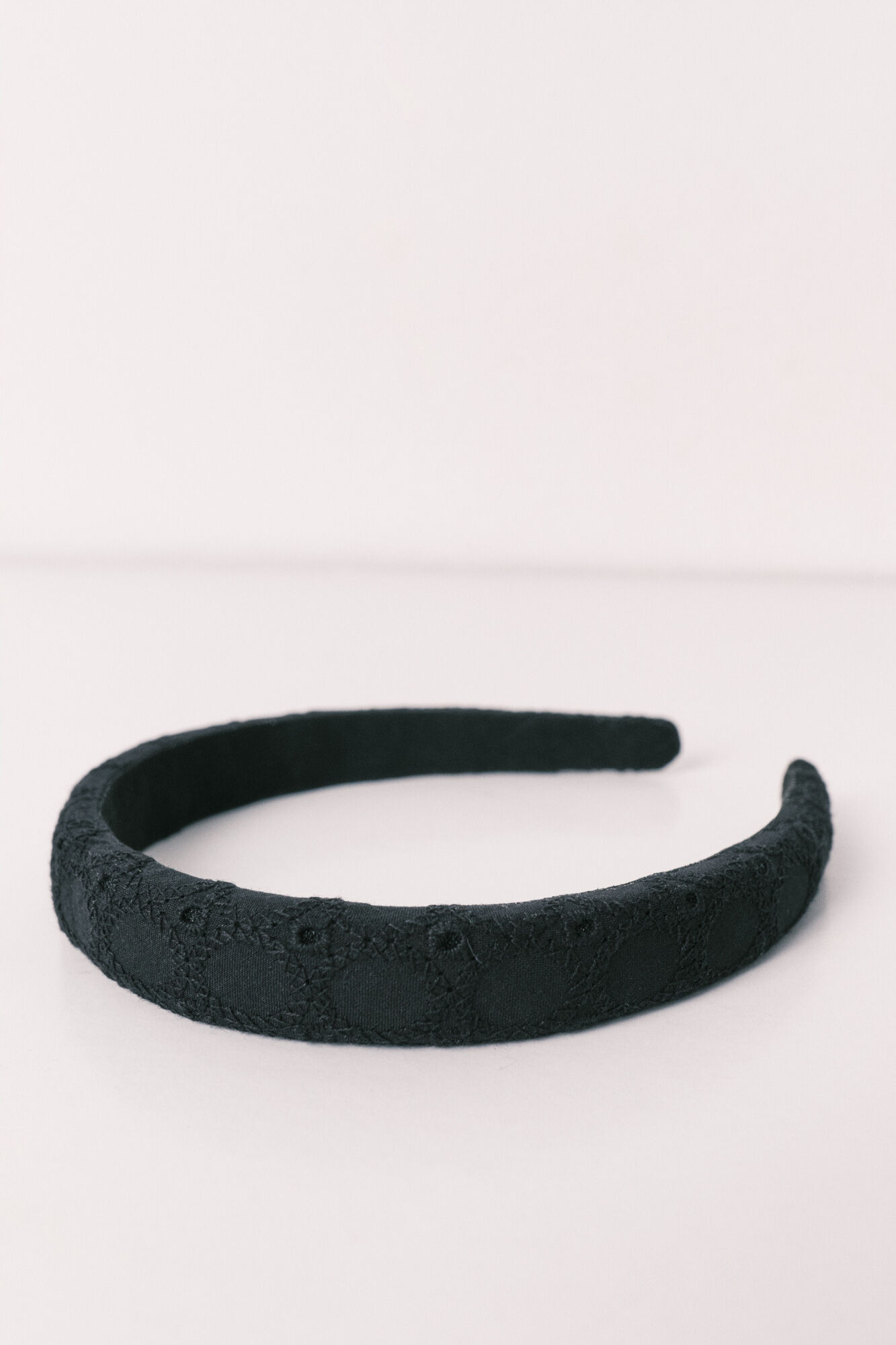 Women'secret Diadema pelo bordado suizo negro